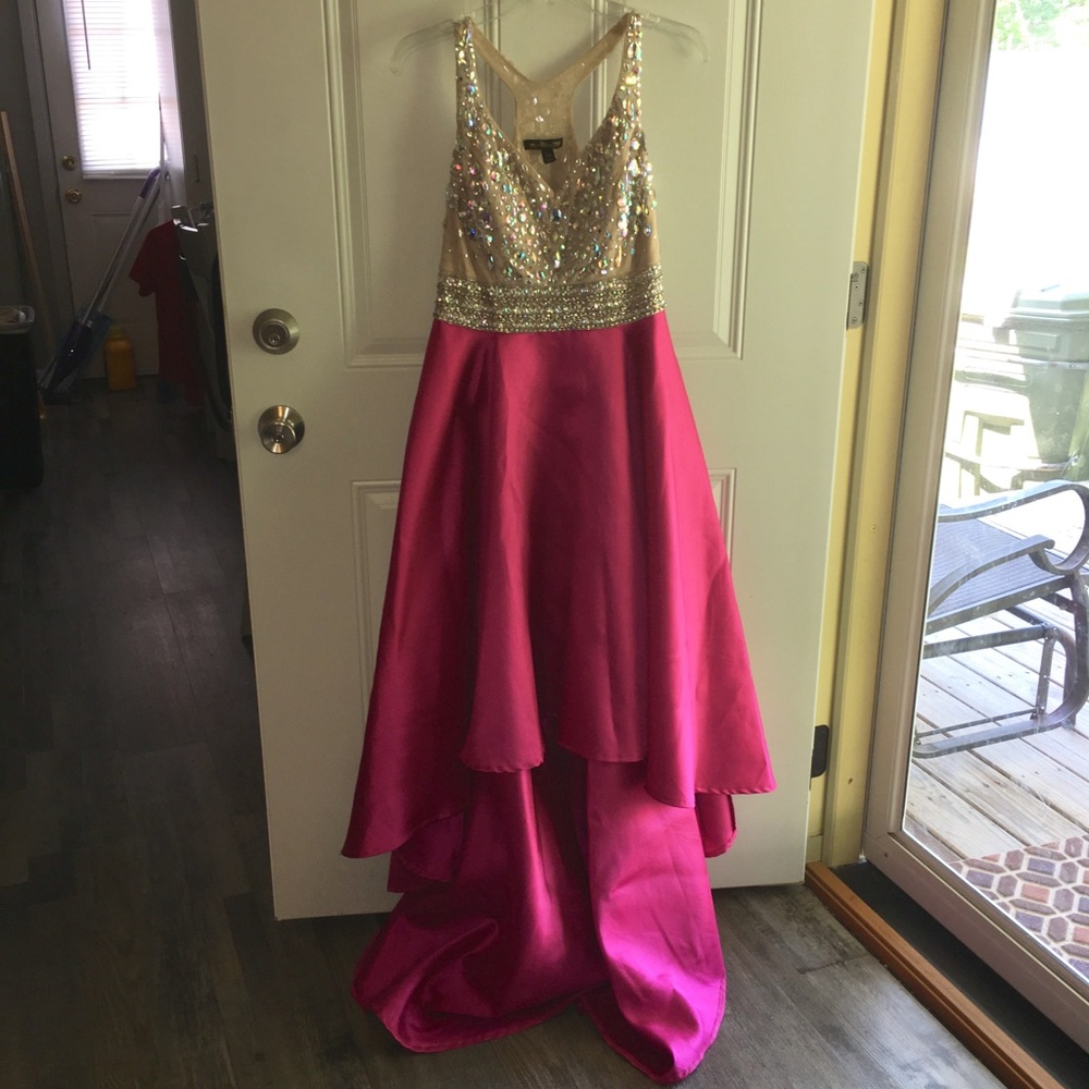 Hi-low pink/nude prom dress w/jewels